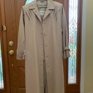 Gorgeous Vintage Trench Coat